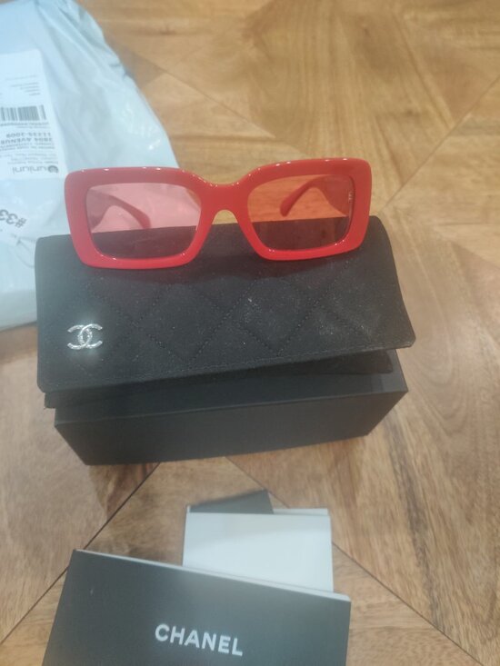 CHANEL Pop Effervescence sunglasses New
